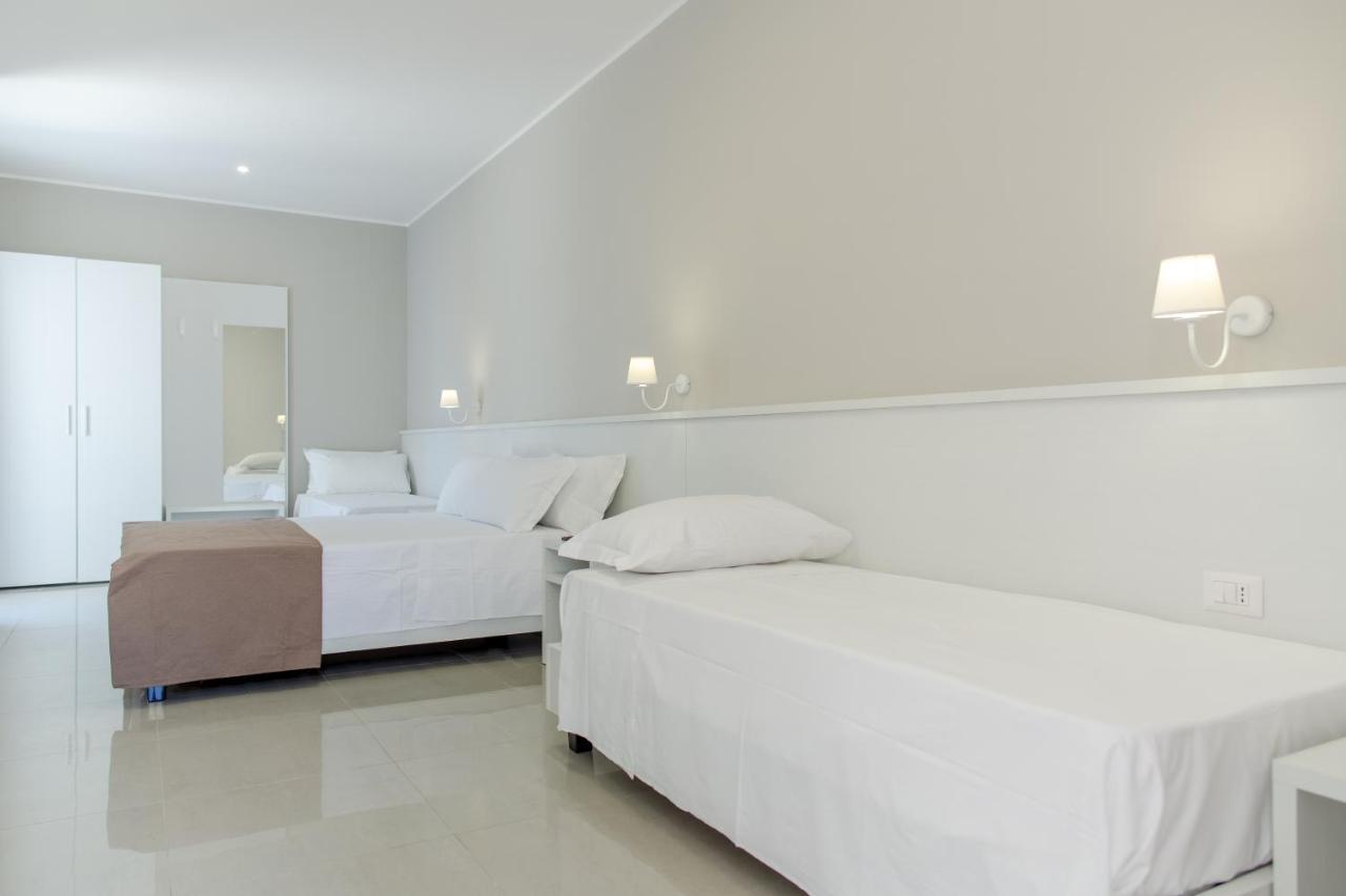 Smart Hotel Ugento Torre San Giovanni Ugento Bagian luar foto