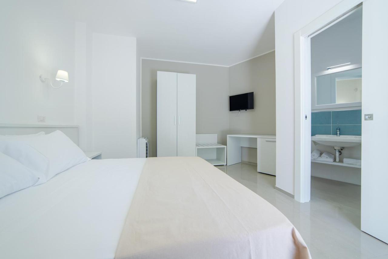 Smart Hotel Ugento Torre San Giovanni Ugento Bagian luar foto
