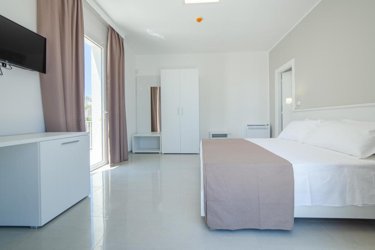 Smart Hotel Ugento Torre San Giovanni Ugento Bagian luar foto