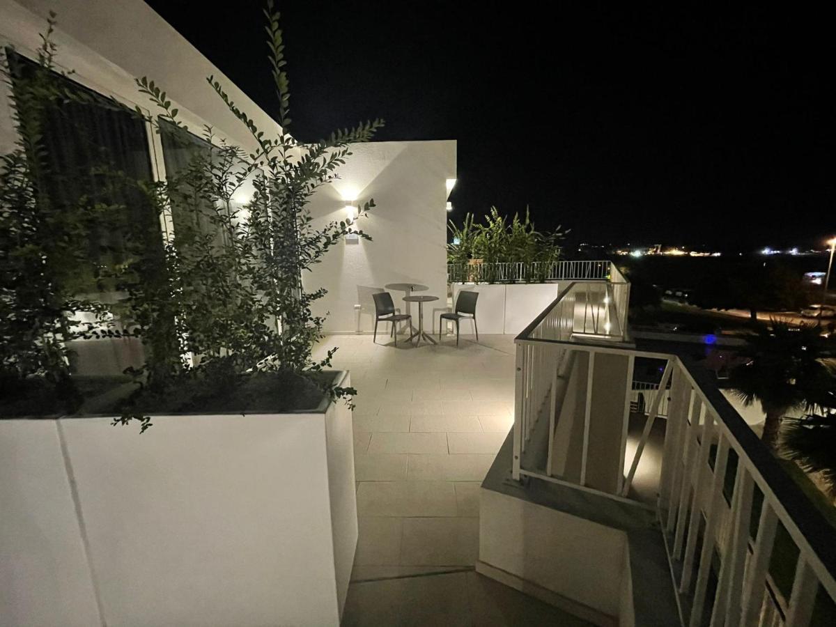 Smart Hotel Ugento Torre San Giovanni Ugento Bagian luar foto