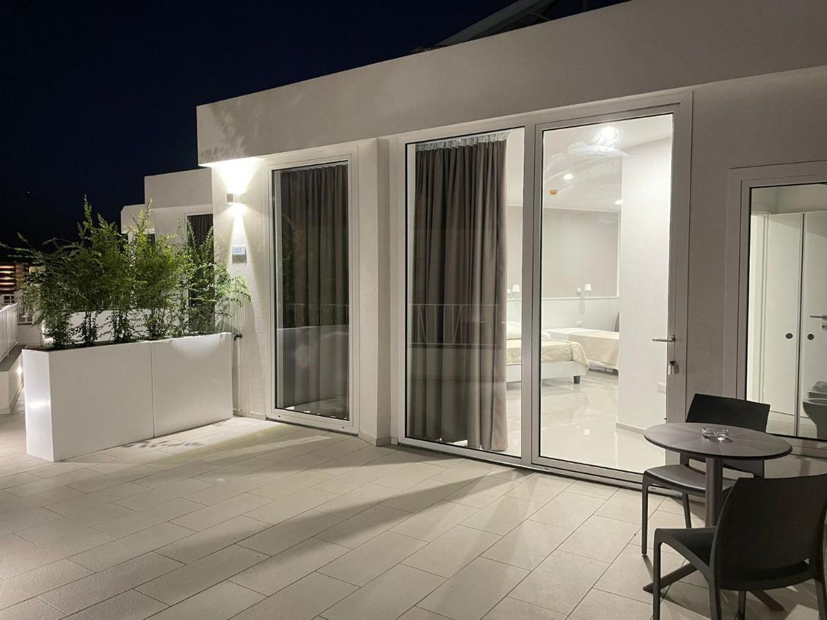 Smart Hotel Ugento Torre San Giovanni Ugento Bagian luar foto